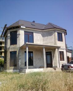 Продам 2х.эт.дом с участком на ЮБК Б.Ялта пгт Кореиз