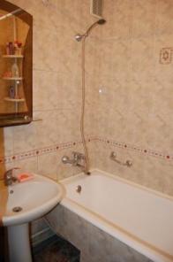 Сдам 1 и 2-х ком квартиру в 400 м от моря, 1500 руб в сутки