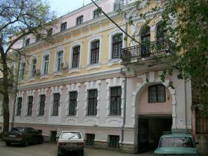 Однокомнатная квартира в центре Феодосии посуточно недорого от хозяев
