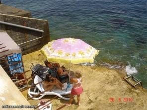 Сдаю отдельный номер между Алупкой и Симеизом,до собственного пляжа 10 шагов !