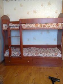 продам  детскую двух-ярусную кровать
