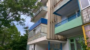 Продам трехкомнатную чешку в горном Крыму